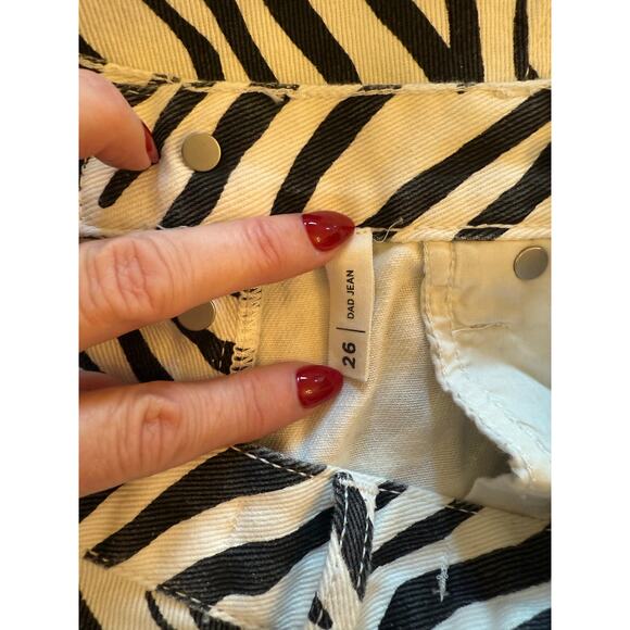 PacSun Women's Zebra Print Dad Jeans High Waist Baggy Straight Size 26 Buttonfly - Picture 5 of 8